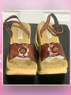Vintage 90s y2k Chunky Wooden Platforms